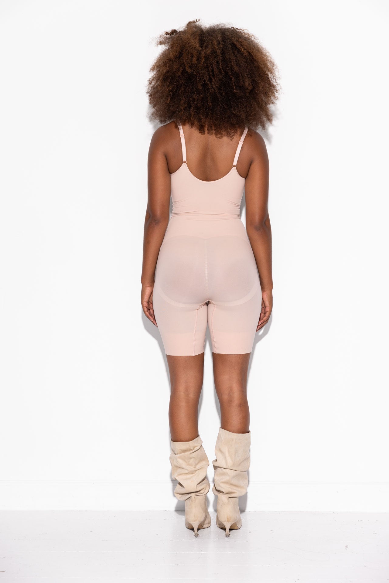 Honey Shaping Bodysuit - Dust Rose (Skjult skridt åbning)  (Lev. Februar 2026)