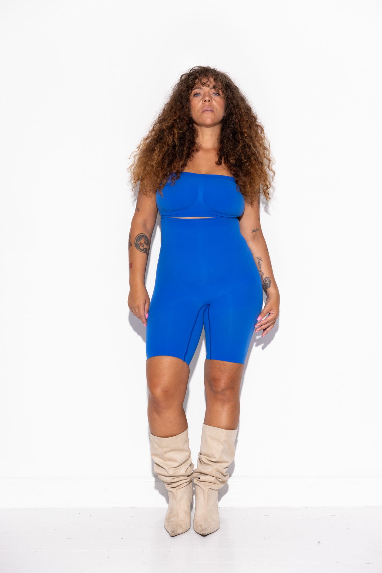 Honest Midwaist Shorts w/Logo Functional Comfort- Strong Blue