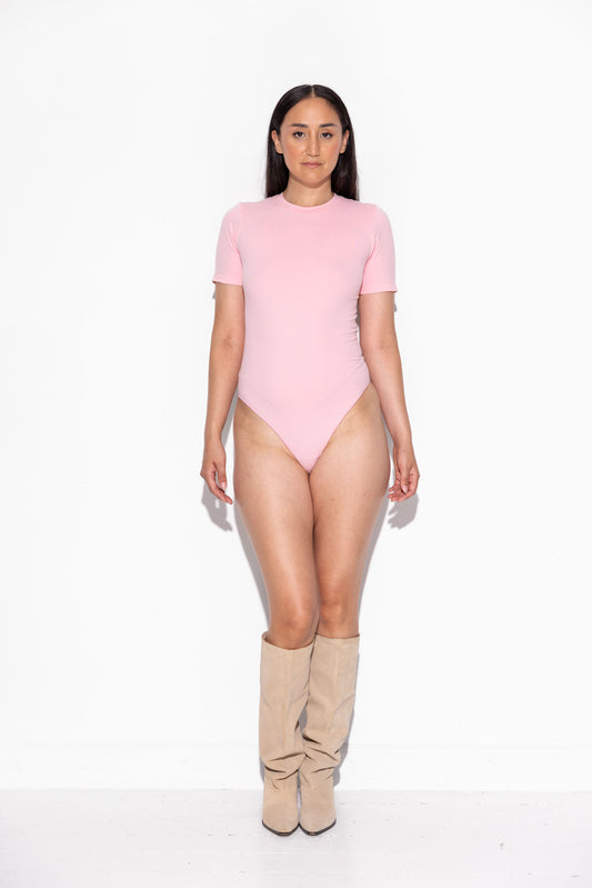 Fearless Bodystocking w/Logo - Cream Pink (Lev. Februar 2026)